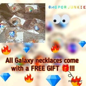 Free gift 🎁 with purchase!